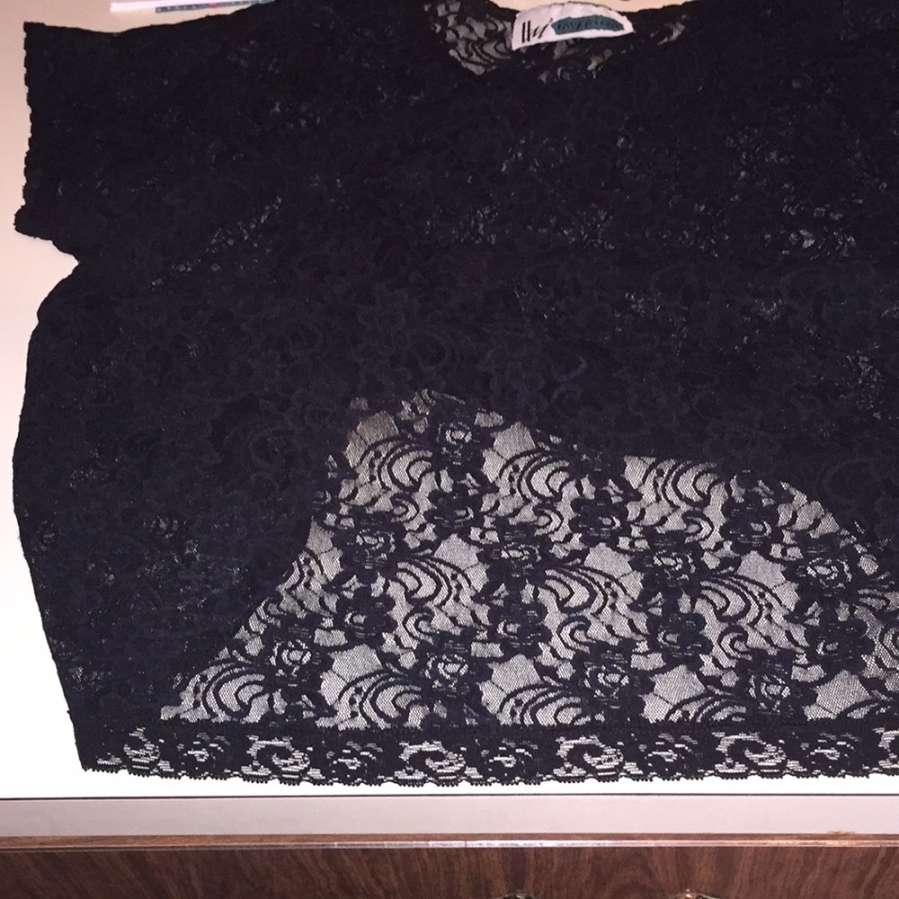 Lace shell - Picture 3 of 4